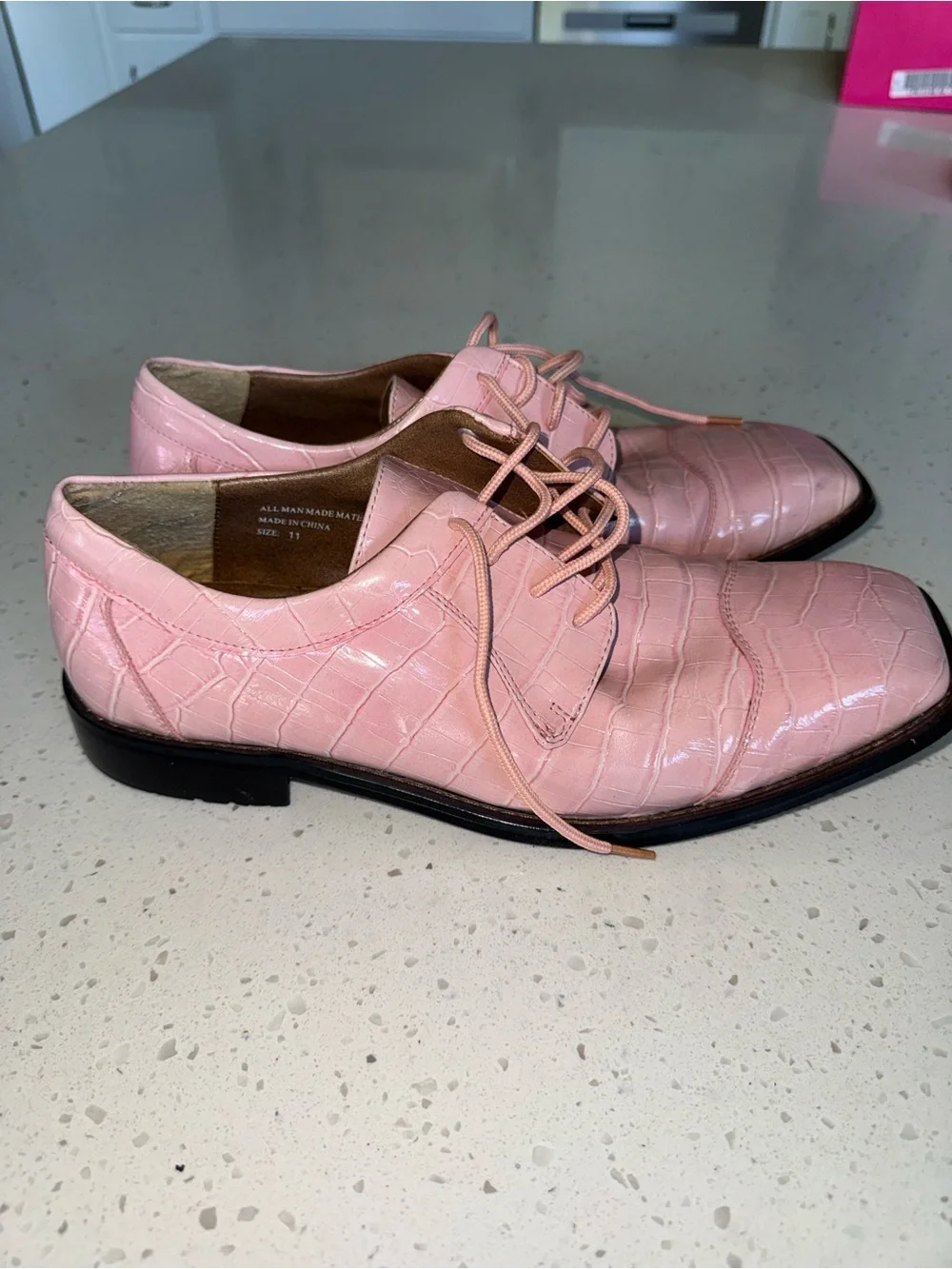 Men's Croc-Embossed Pink Leather Derby Shoes
